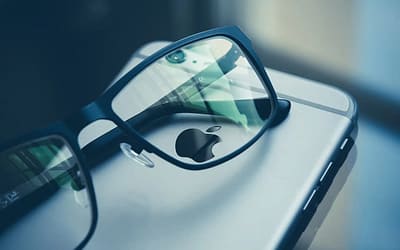 Four Ways to Make the iPhone Easier to Read without Glasses